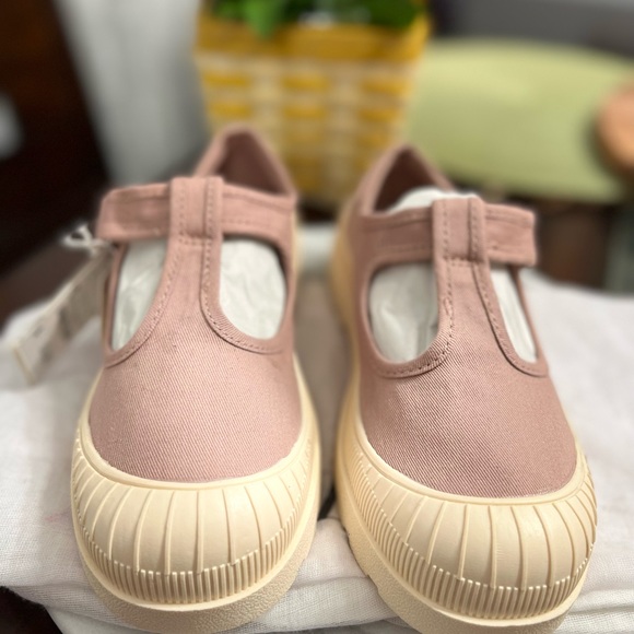 Zara Pointed Toe Shoe - Picture 5 of 5